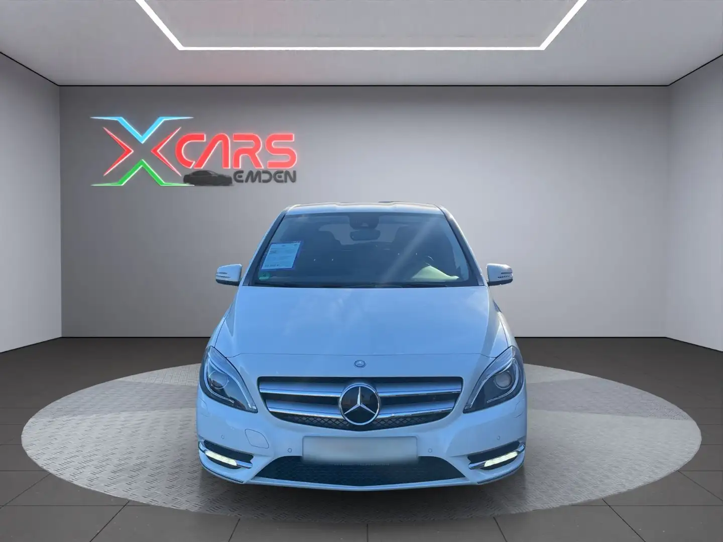 Mercedes-Benz B 180 Sport-Paket 7-Gang/Bi-Xenon/Automatik/Navi Weiß - 2