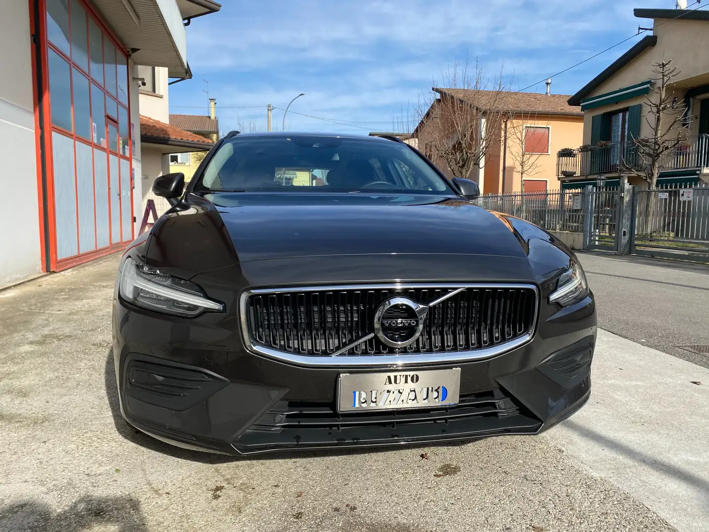 Volvo V60 V60 b3 Geartronic Momentum Business - IBRIDA Grigio - 2