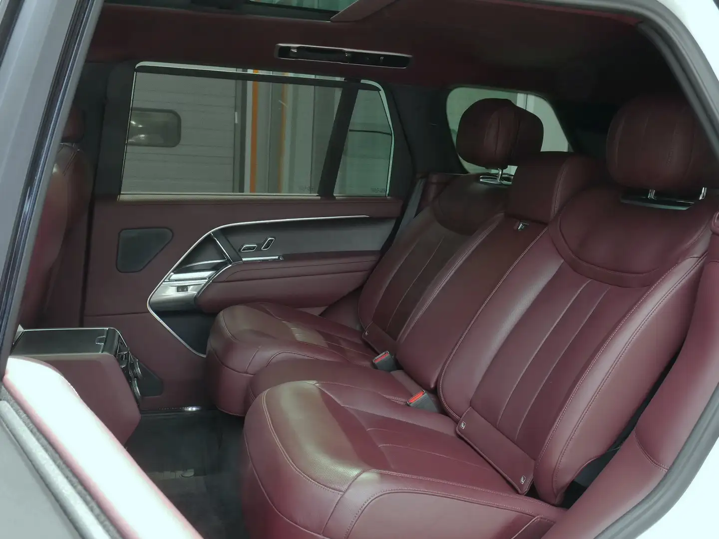 Land Rover Range Rover 3.0 PHEV LWB Long Autobiography SVO Garnet leather Blanc - 1