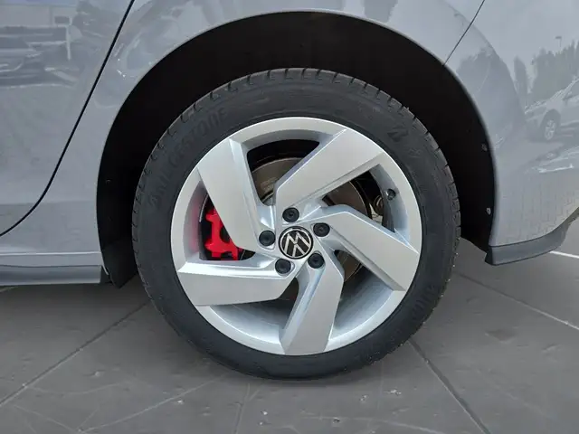 Volkswagen Golf view 15