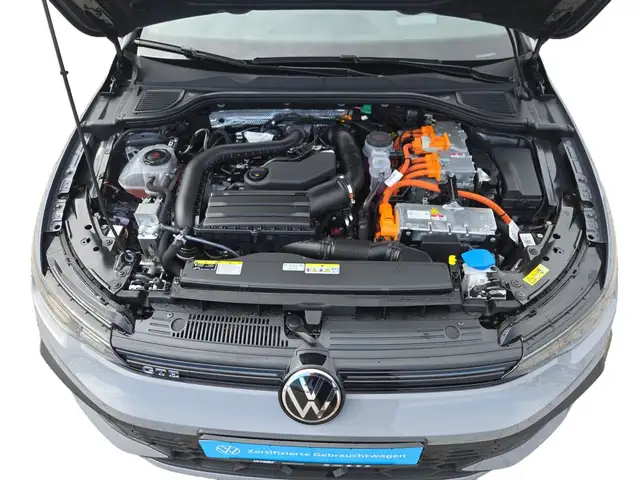 Volkswagen Golf view 12