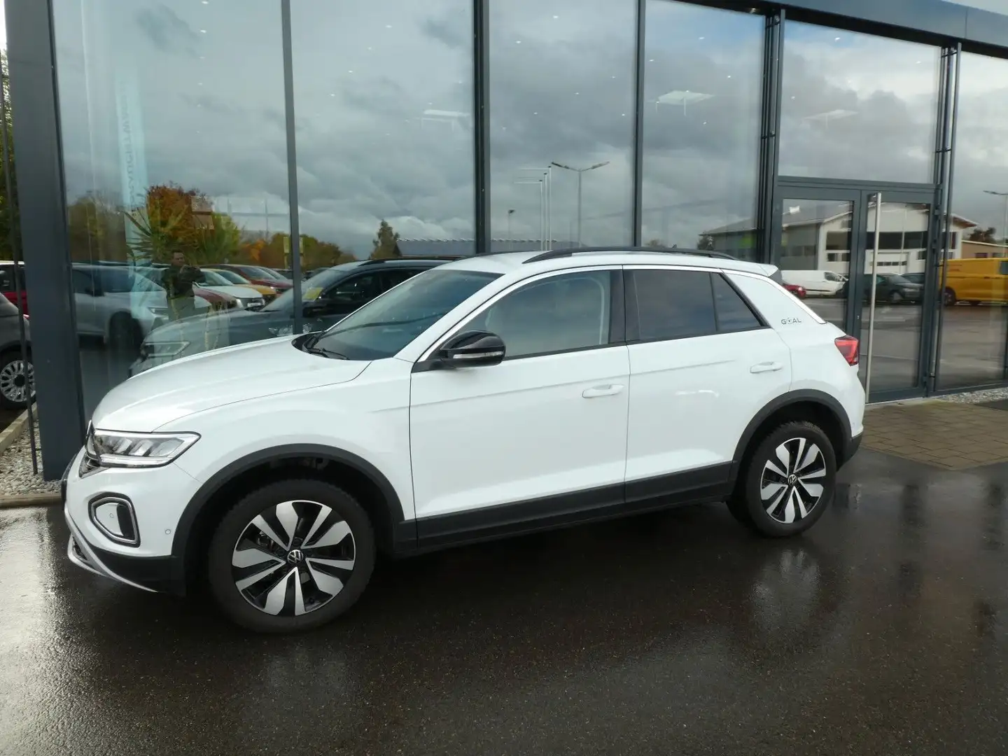 Volkswagen T-Roc Goal, Klima, SHZ, PDC, DAB, LMF, LED Wit - 2