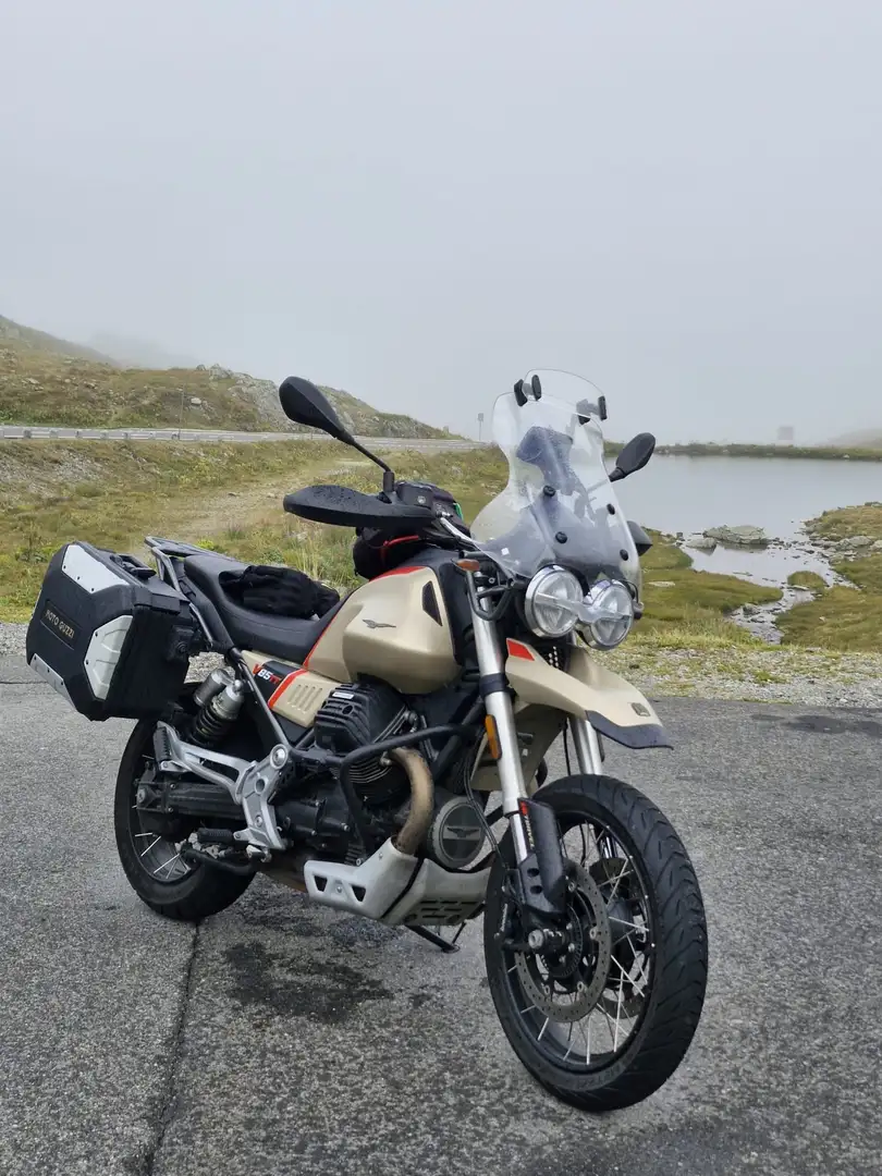 Moto Guzzi V 85 TT Travel Bronze - 2