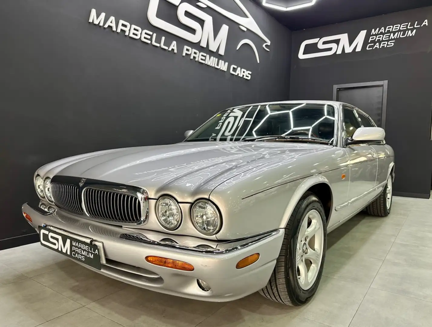 Jaguar XJ XJ8 4.0 Executive Gris - 1