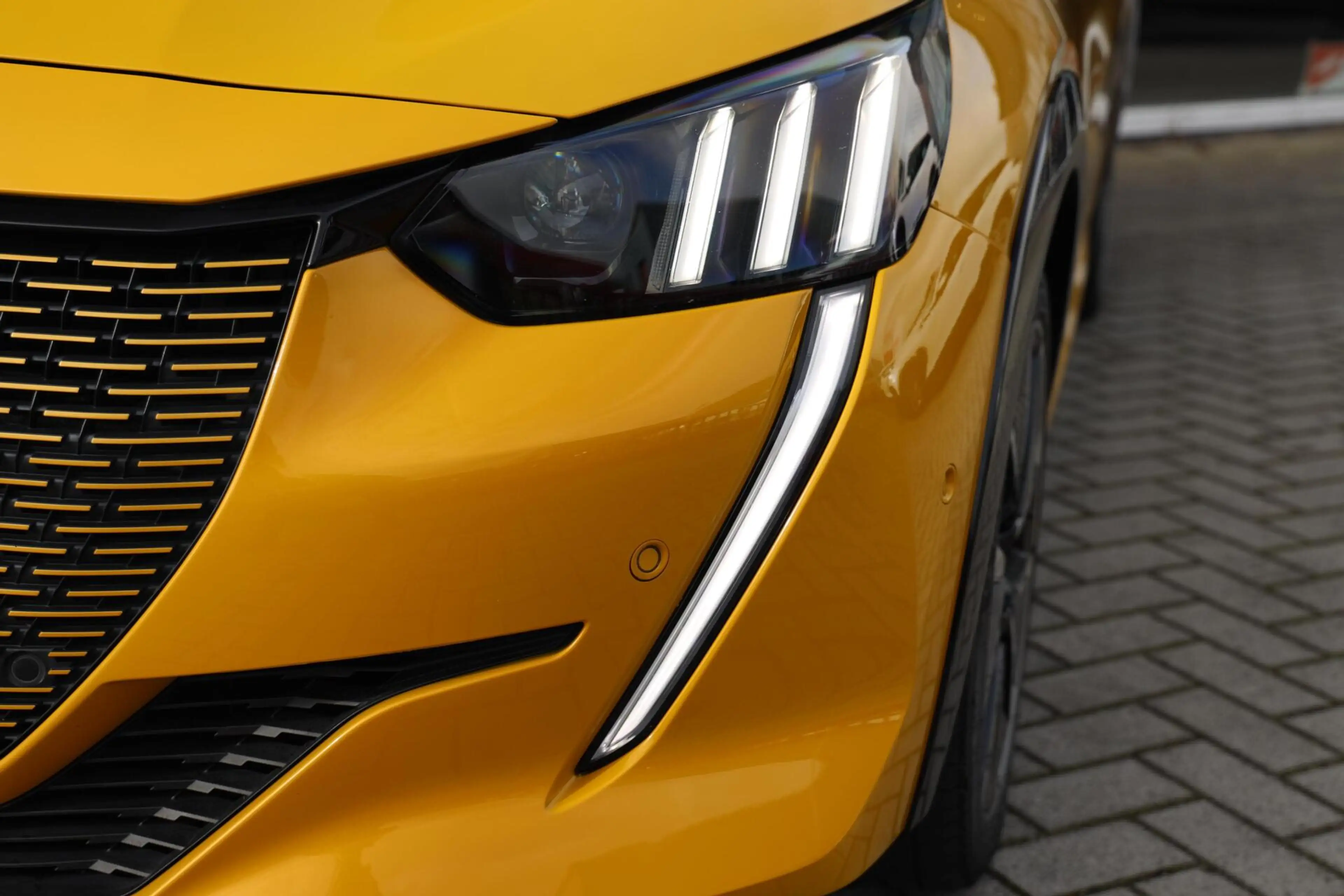 Peugeot e-208 EV GT 350 50 kWh|Pano|Stoelverwarming|Camera|Apple — photo 15