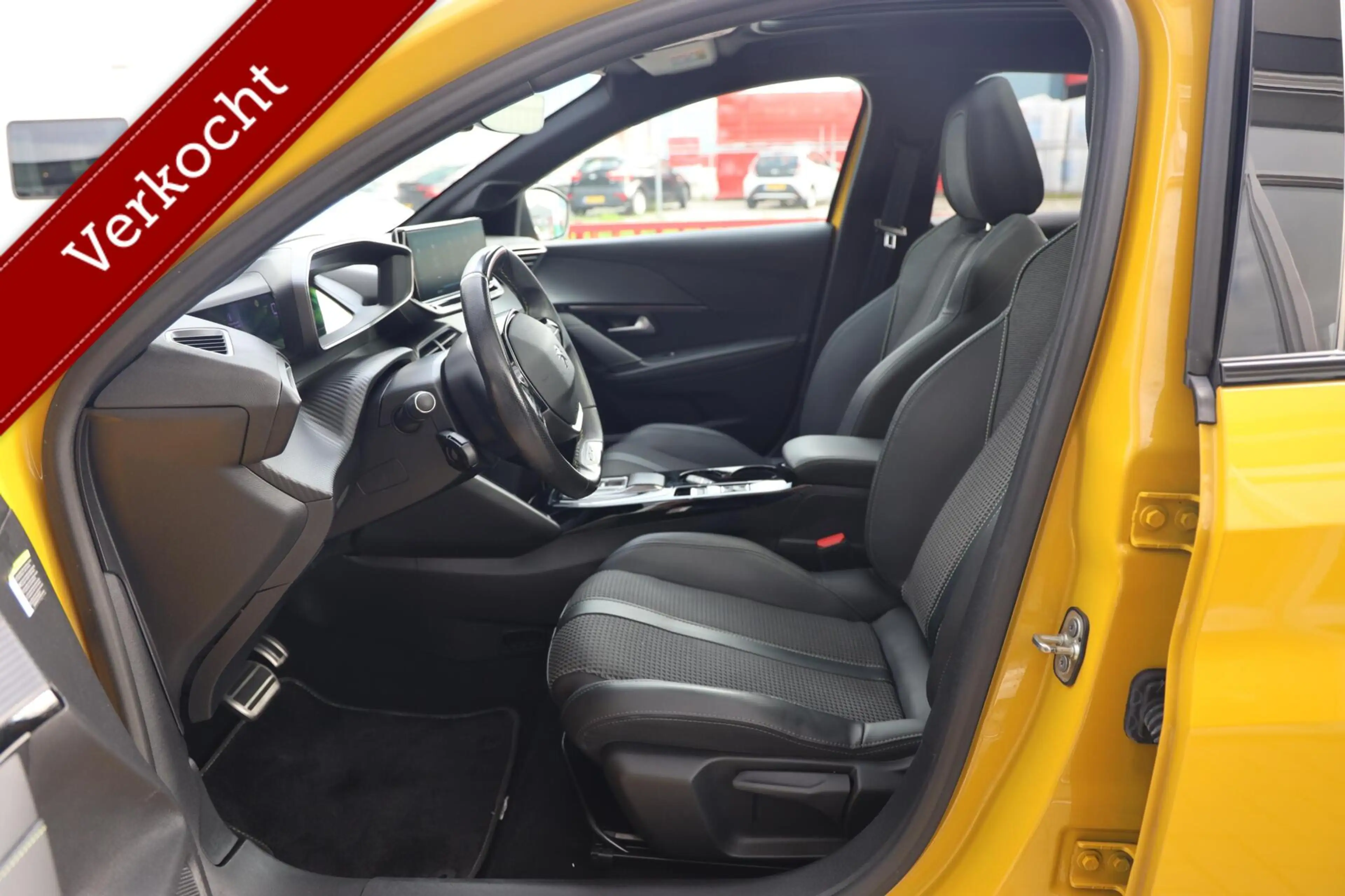 Peugeot e-208 EV GT 350 50 kWh|Pano|Stoelverwarming|Camera|Apple — photo 2
