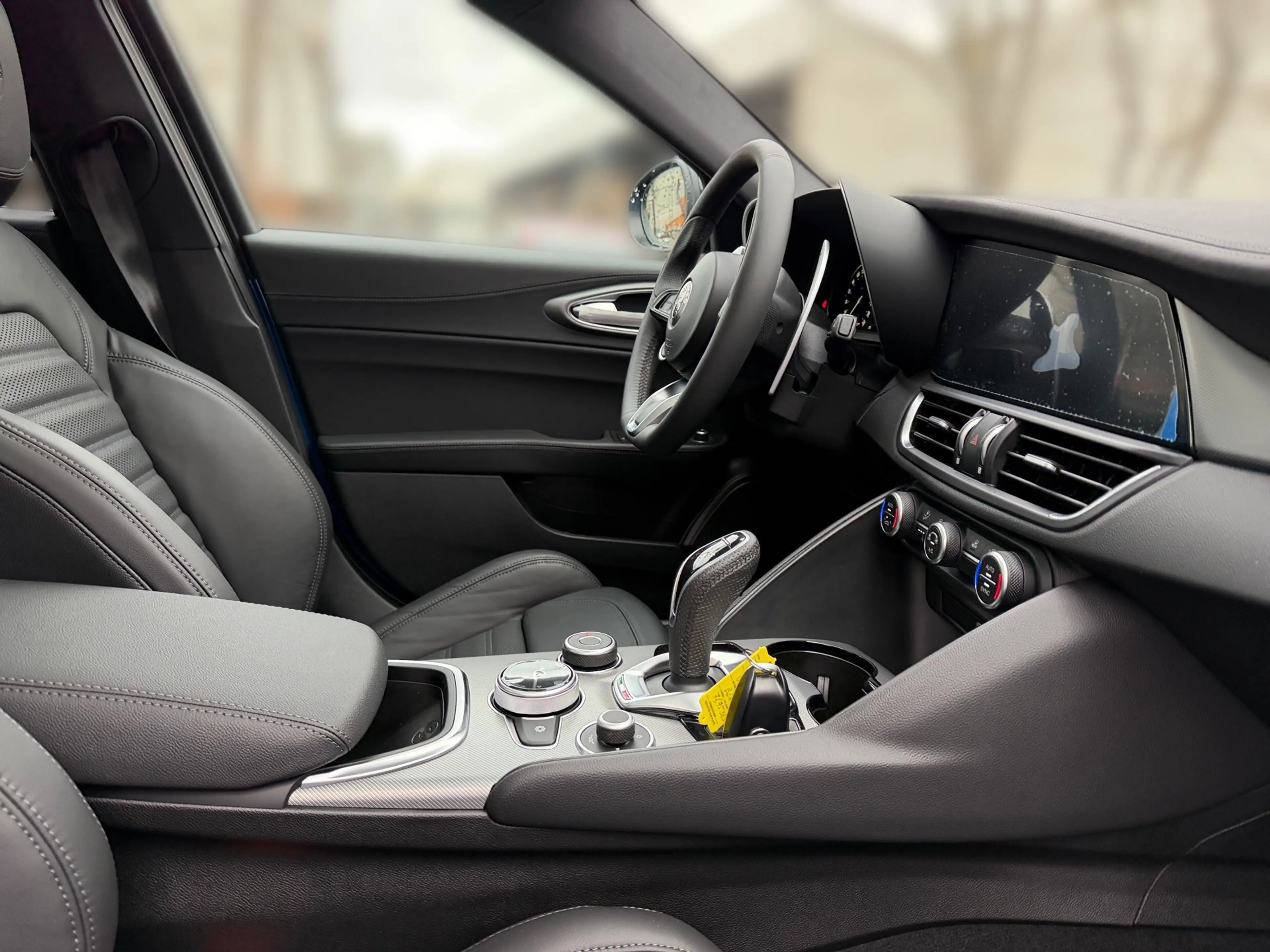 Alfa Romeo Giulia Veloce Q4| Pano | Technologie-Paket — photo 13