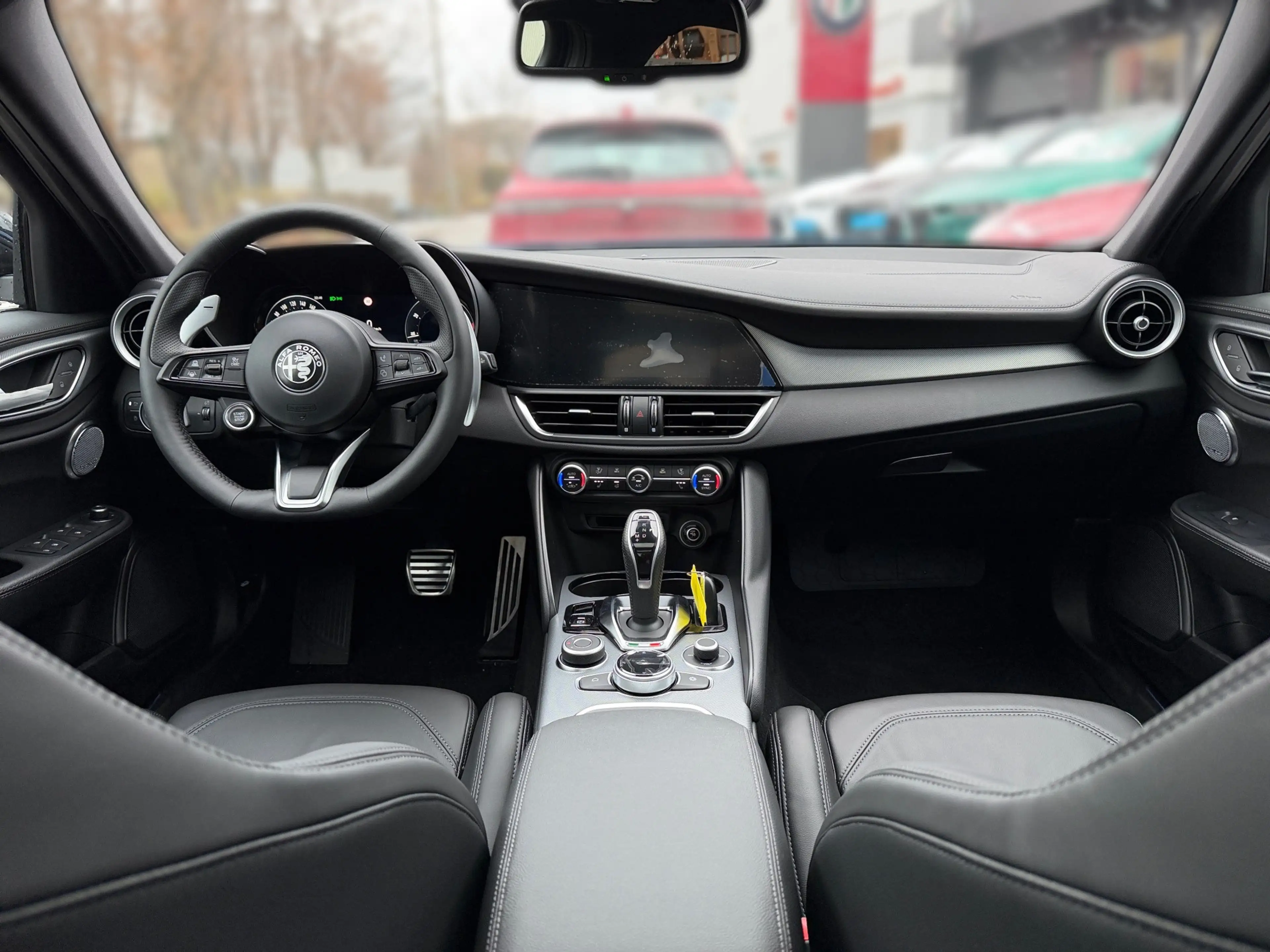Alfa Romeo Giulia Veloce Q4| Pano | Technologie-Paket — photo 7