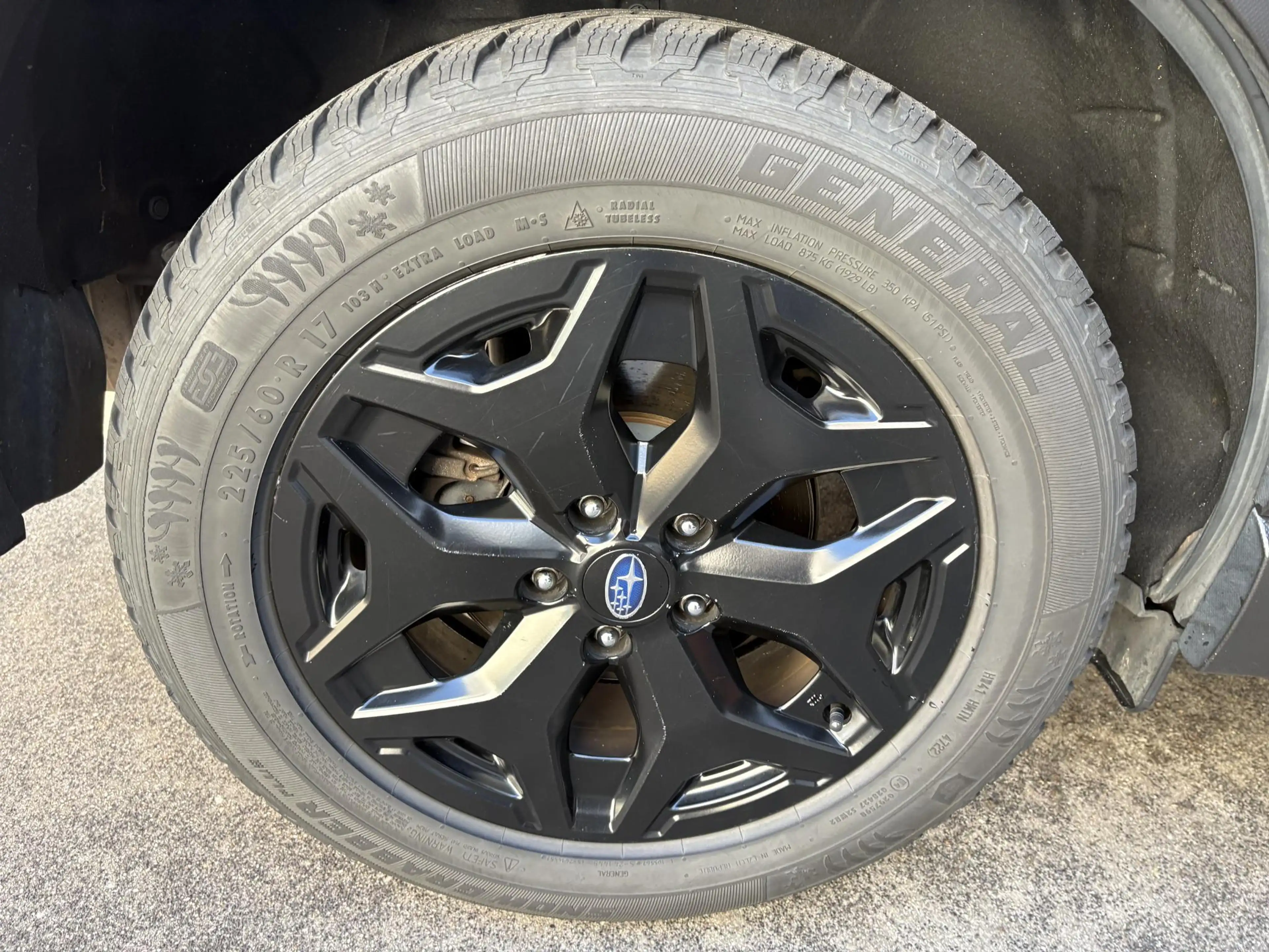Subaru Forester 2.0i e-BOXER Luxury — photo 10