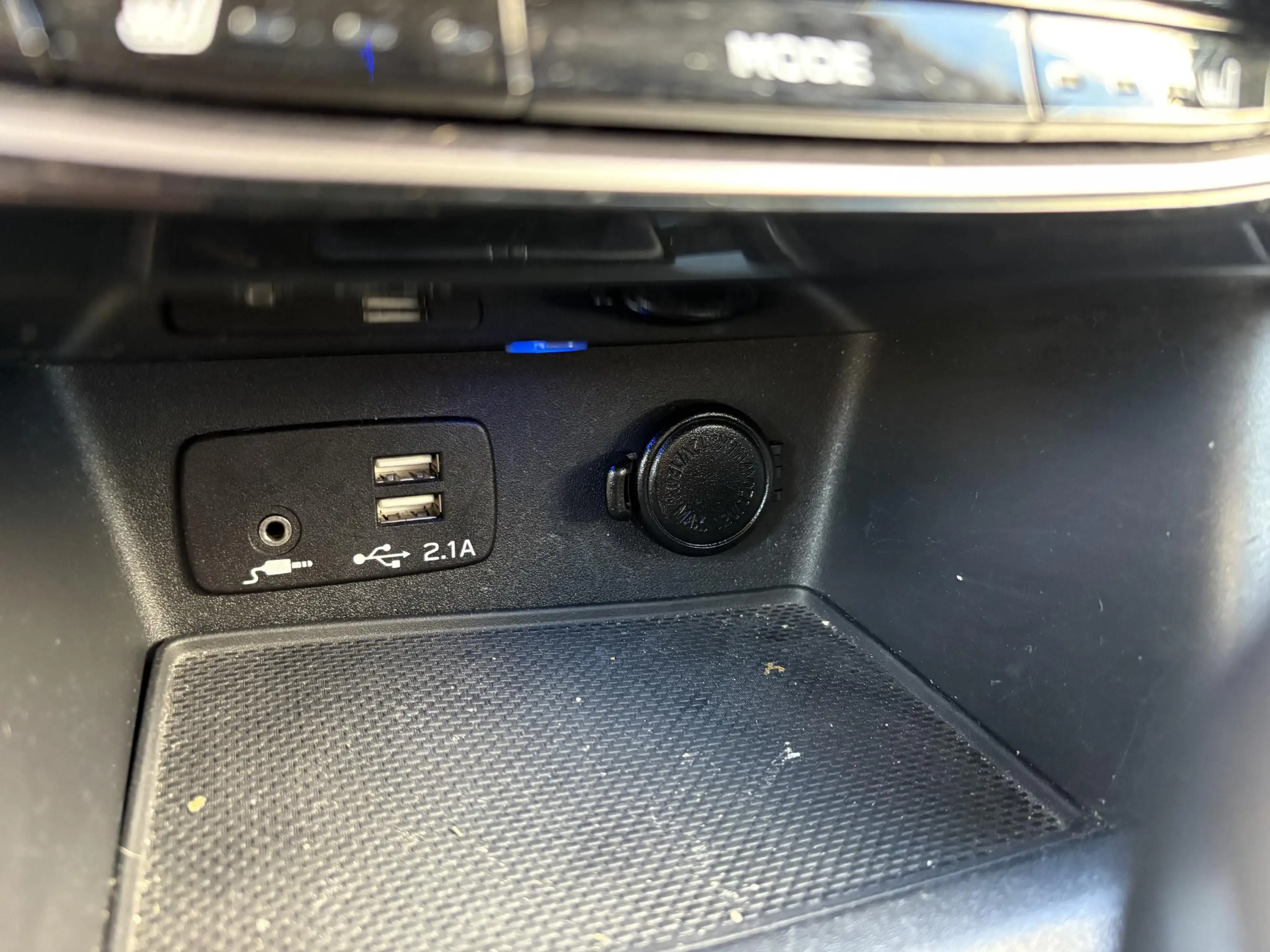 Subaru Forester 2.0i e-BOXER Luxury — photo 31