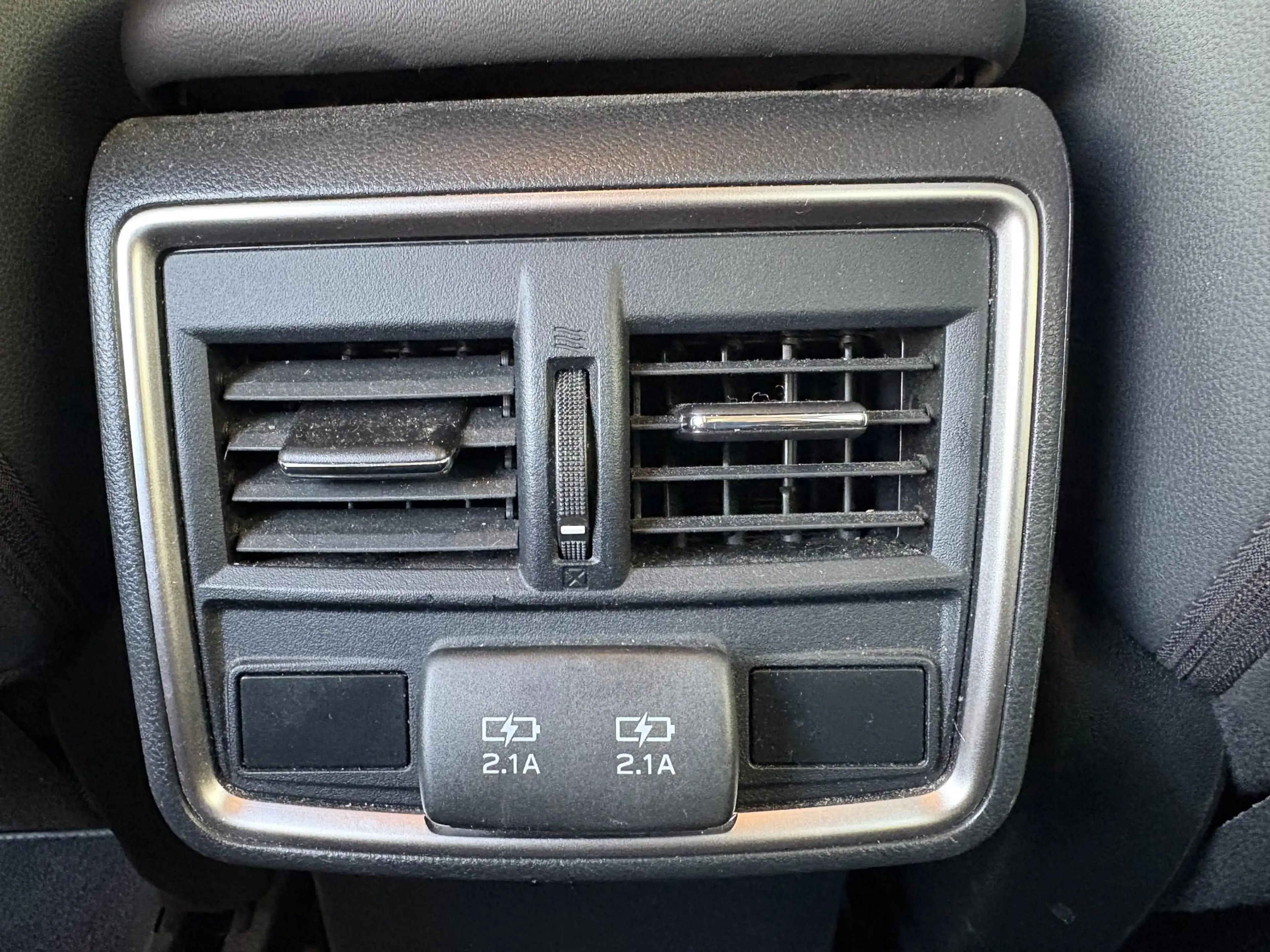Subaru Forester 2.0i e-BOXER Luxury — photo 28