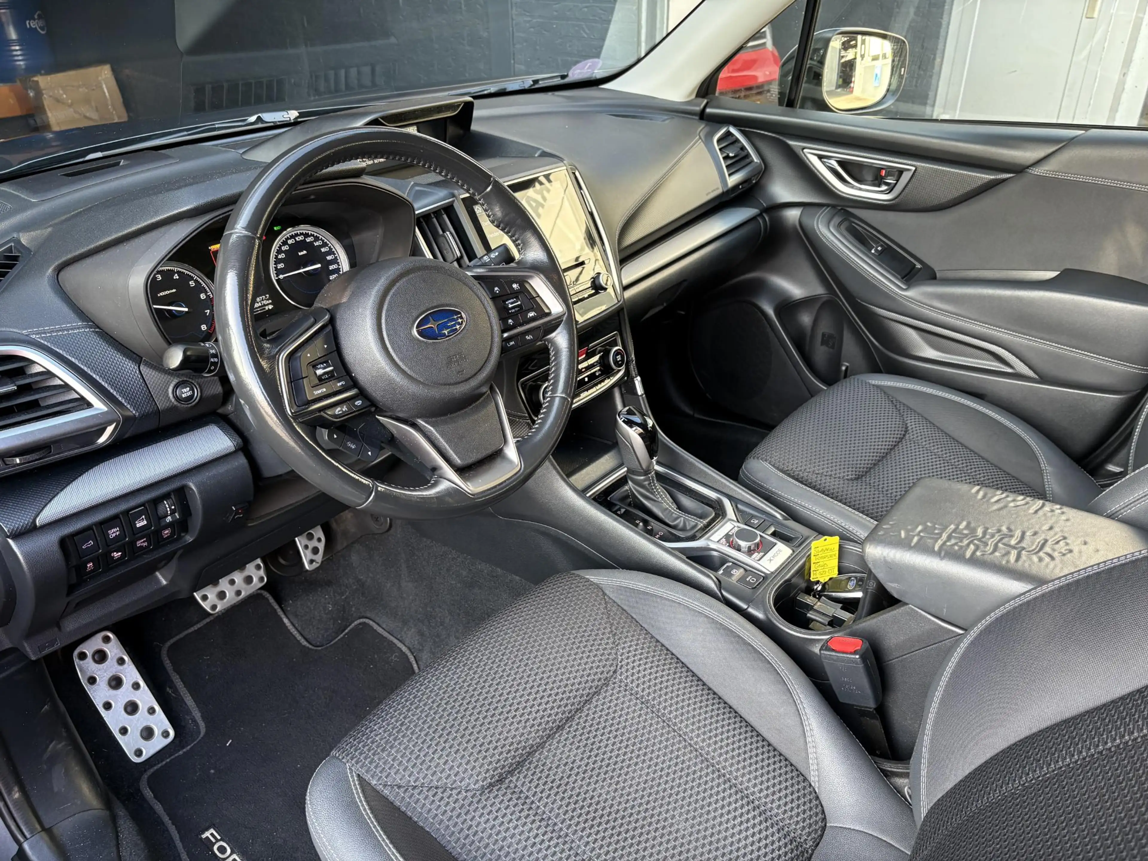 Subaru Forester 2.0i e-BOXER Luxury — photo 14