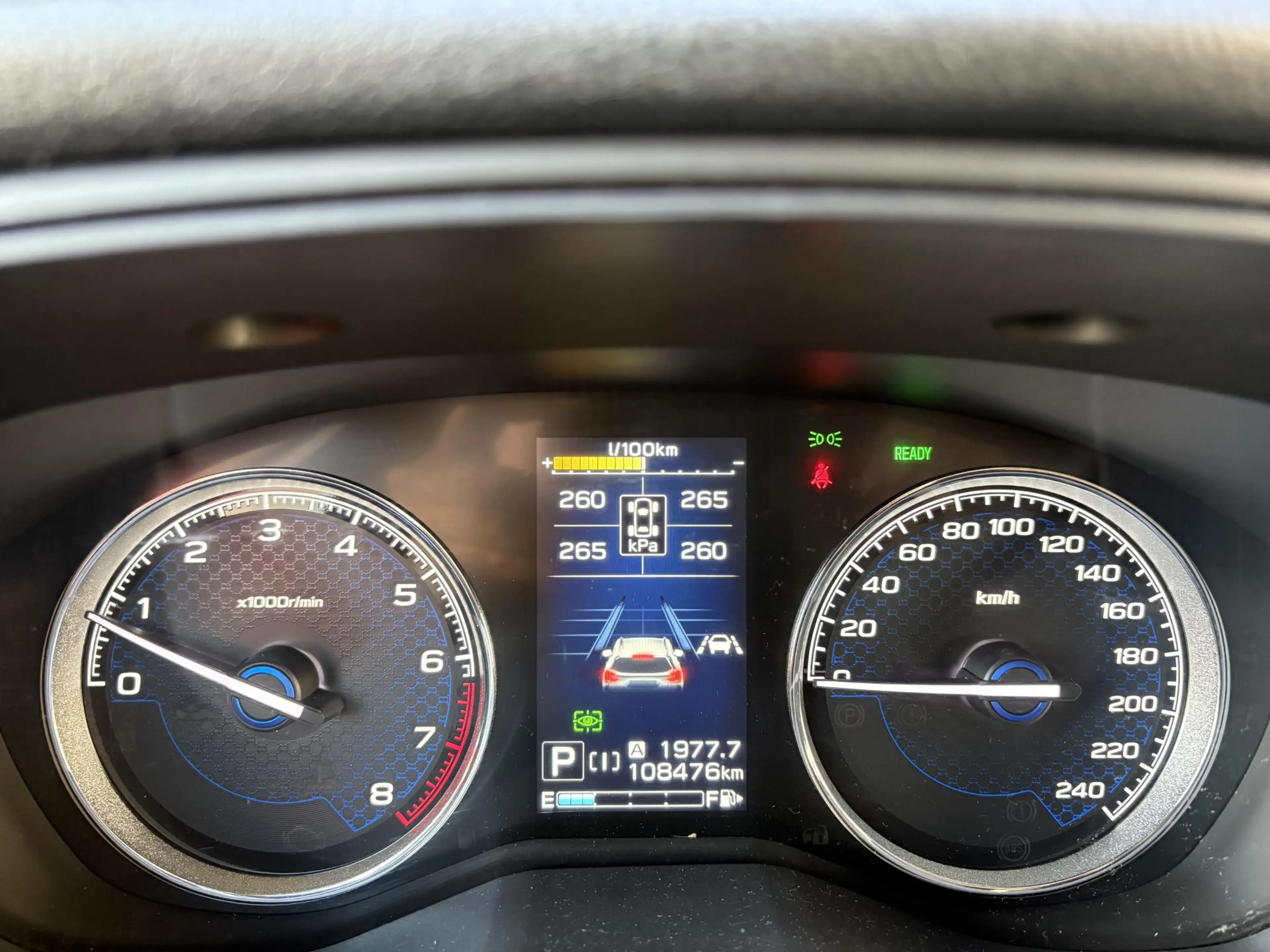 Subaru Forester 2.0i e-BOXER Luxury — photo 39