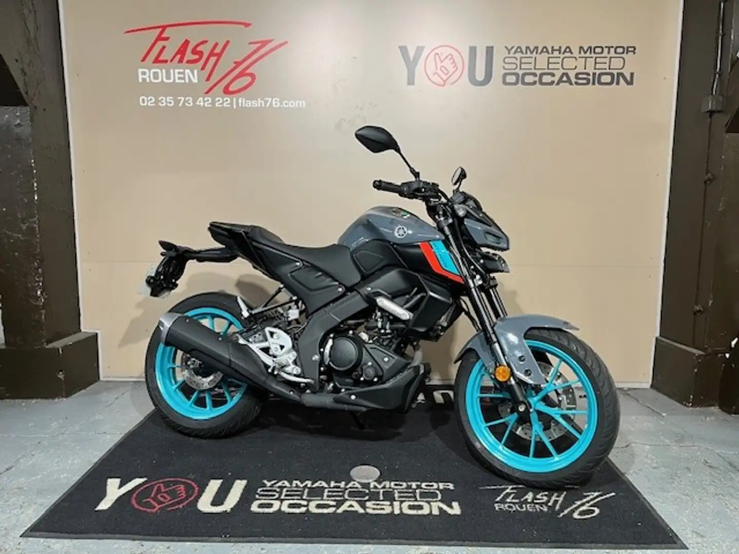 Yamaha MT-125 Gris - 1