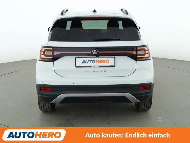 Volkswagen T-Cross view 5
