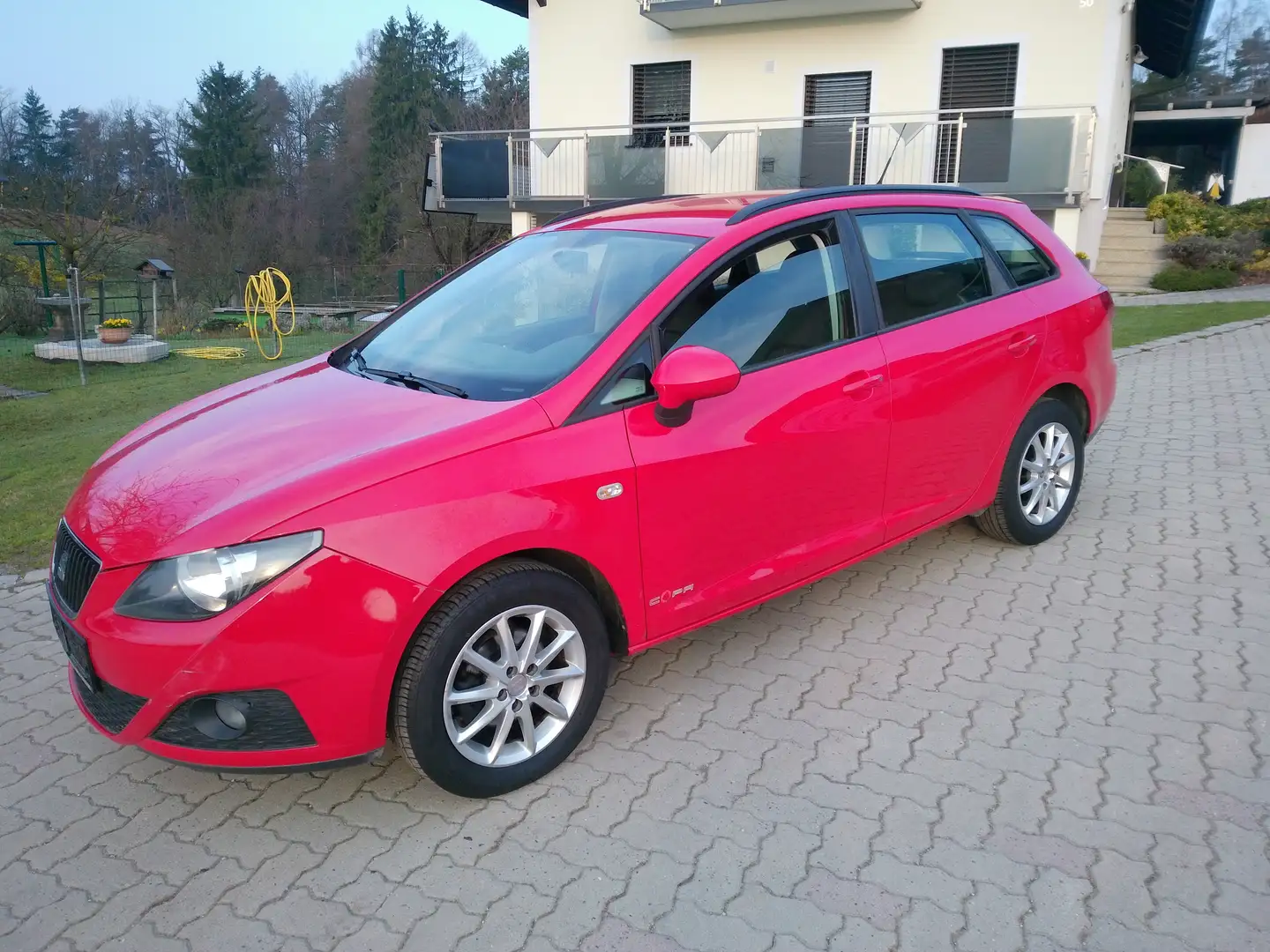 SEAT Ibiza Ibiza ST Chili-Copa 1,2 TDI CR DPF Chili-Copa Rot - 1