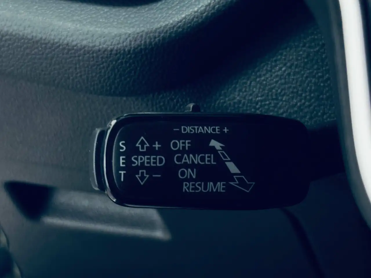 Skoda Octavia Lim. Tour 1.0 TSI e-TEC *1.H *ACC* 8xRE, миниатюра 4