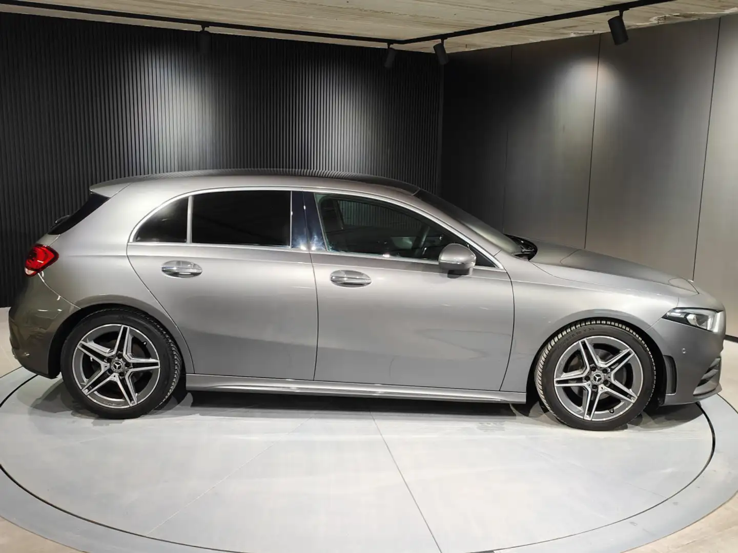 Mercedes-Benz A 180 A180d PACK AMG PACK LIGHT GPS BLUETOOTH CAMERA Gris - 2