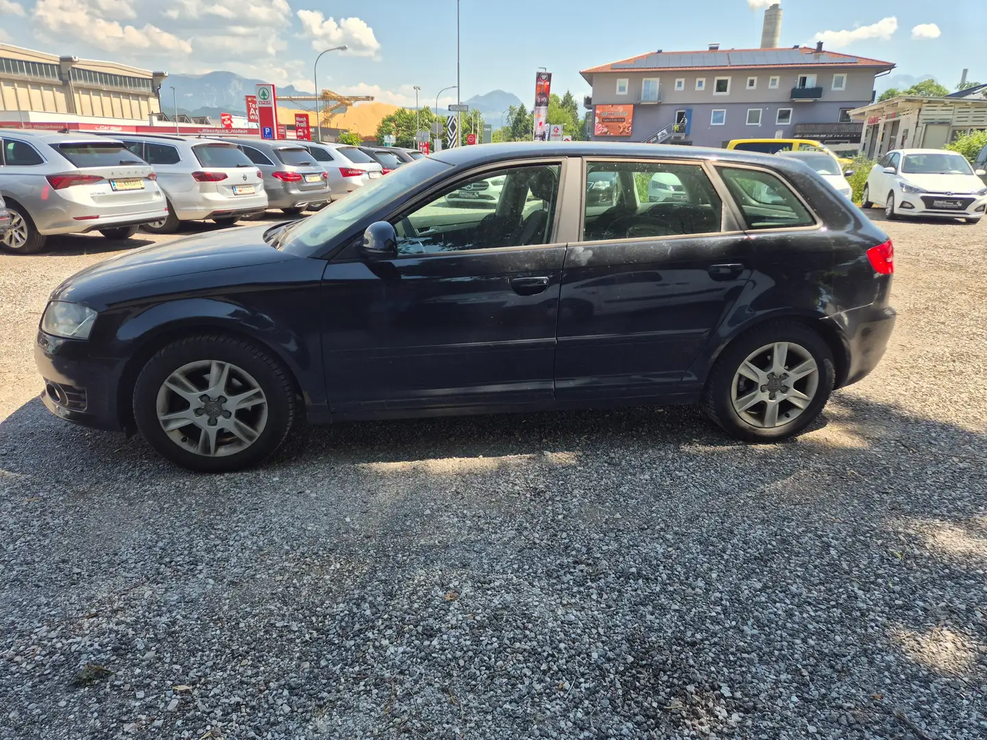 Audi A3 1.6 Attraction Schwarz - 2