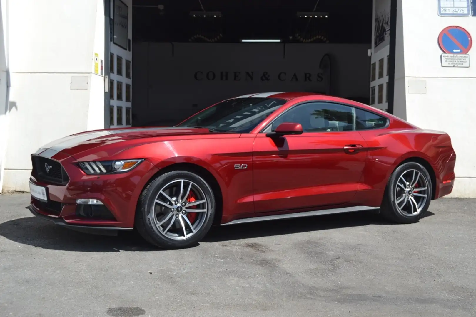 Ford Mustang Fastback 5.0 Ti-VCT GT Rojo - 2