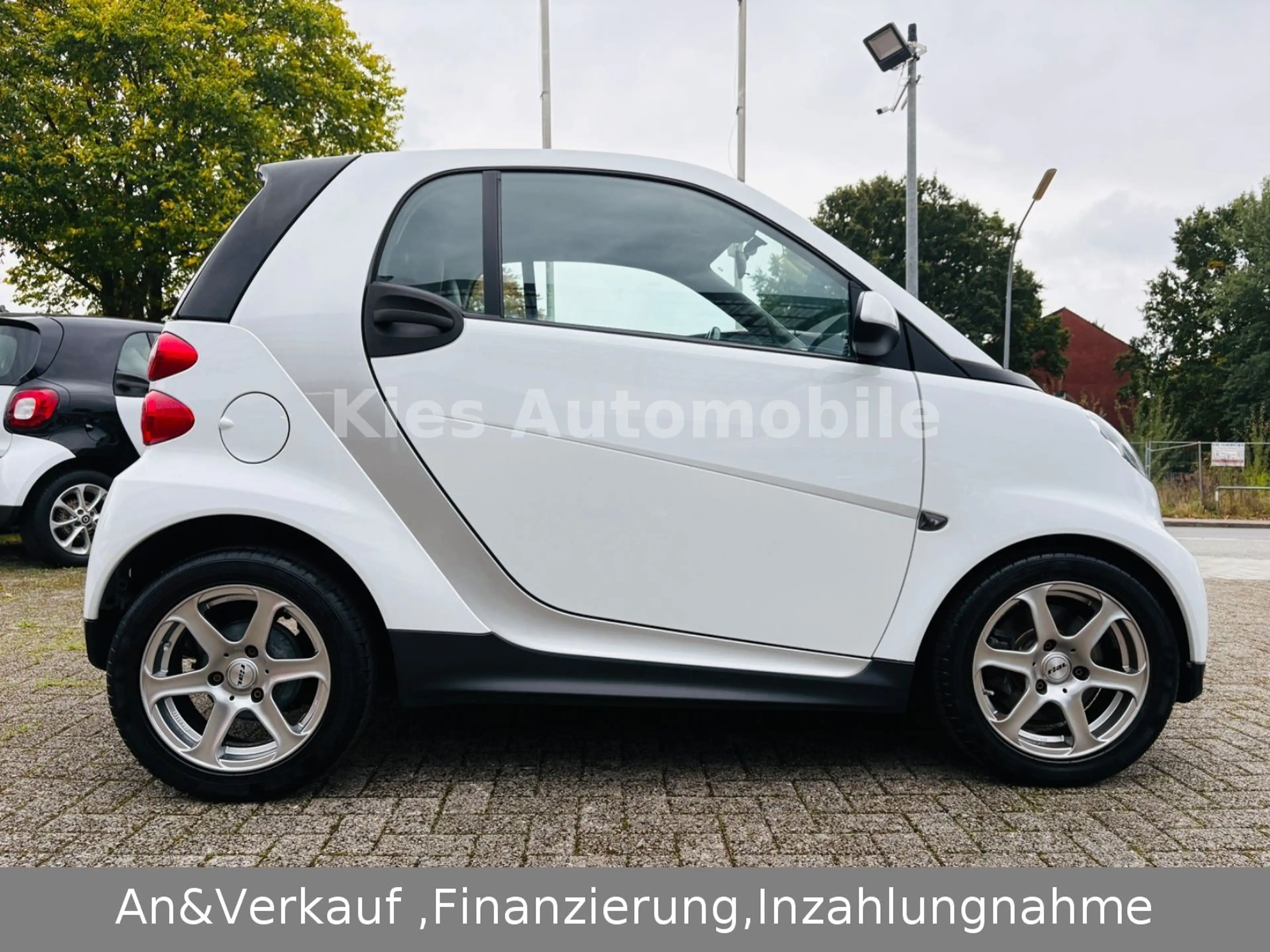 smart forTwo Passion AUTOM/SERVO/LEDER/SITZH/NAVI/ALU — photo 6
