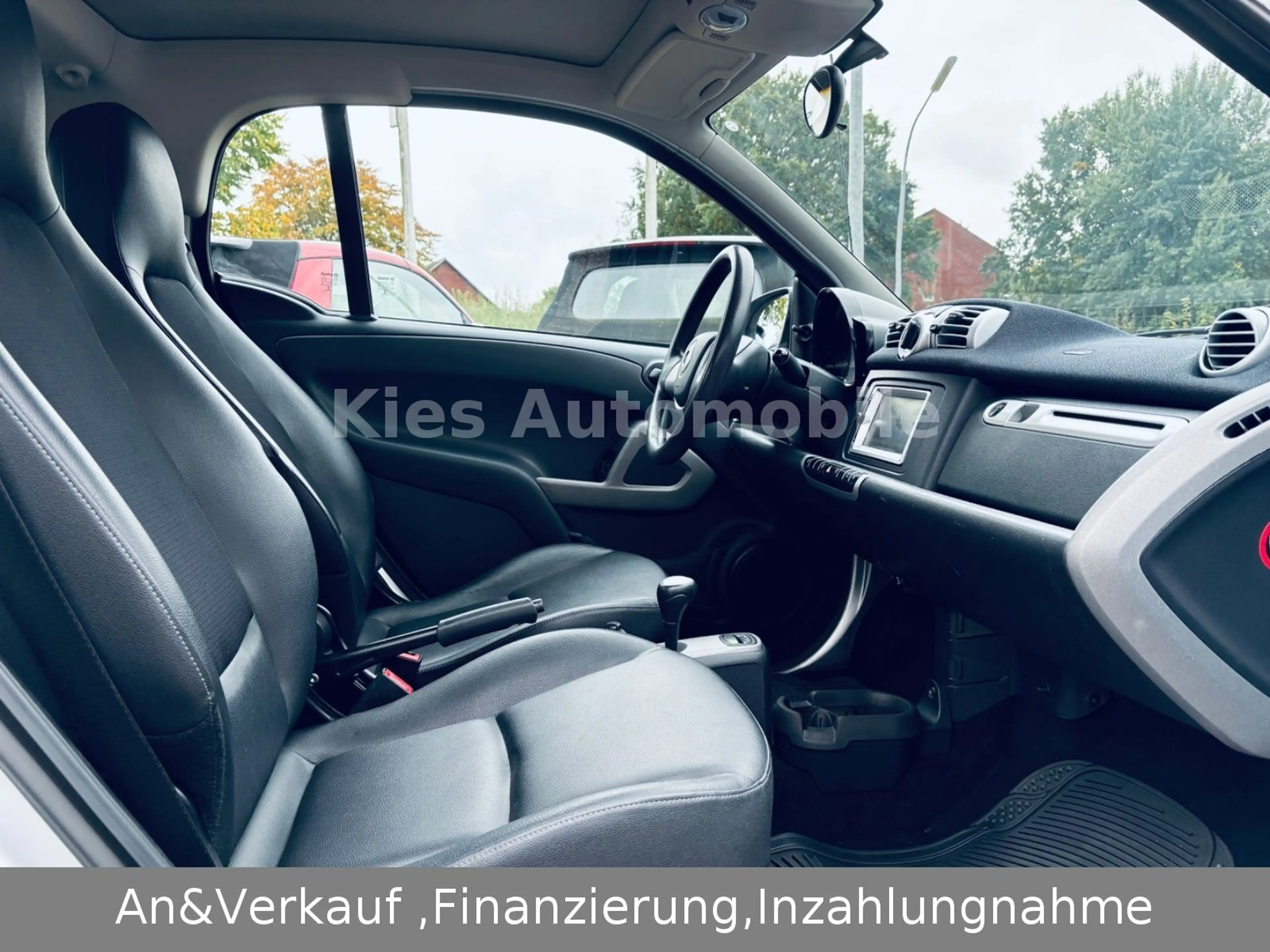 smart forTwo Passion AUTOM/SERVO/LEDER/SITZH/NAVI/ALU — photo 12