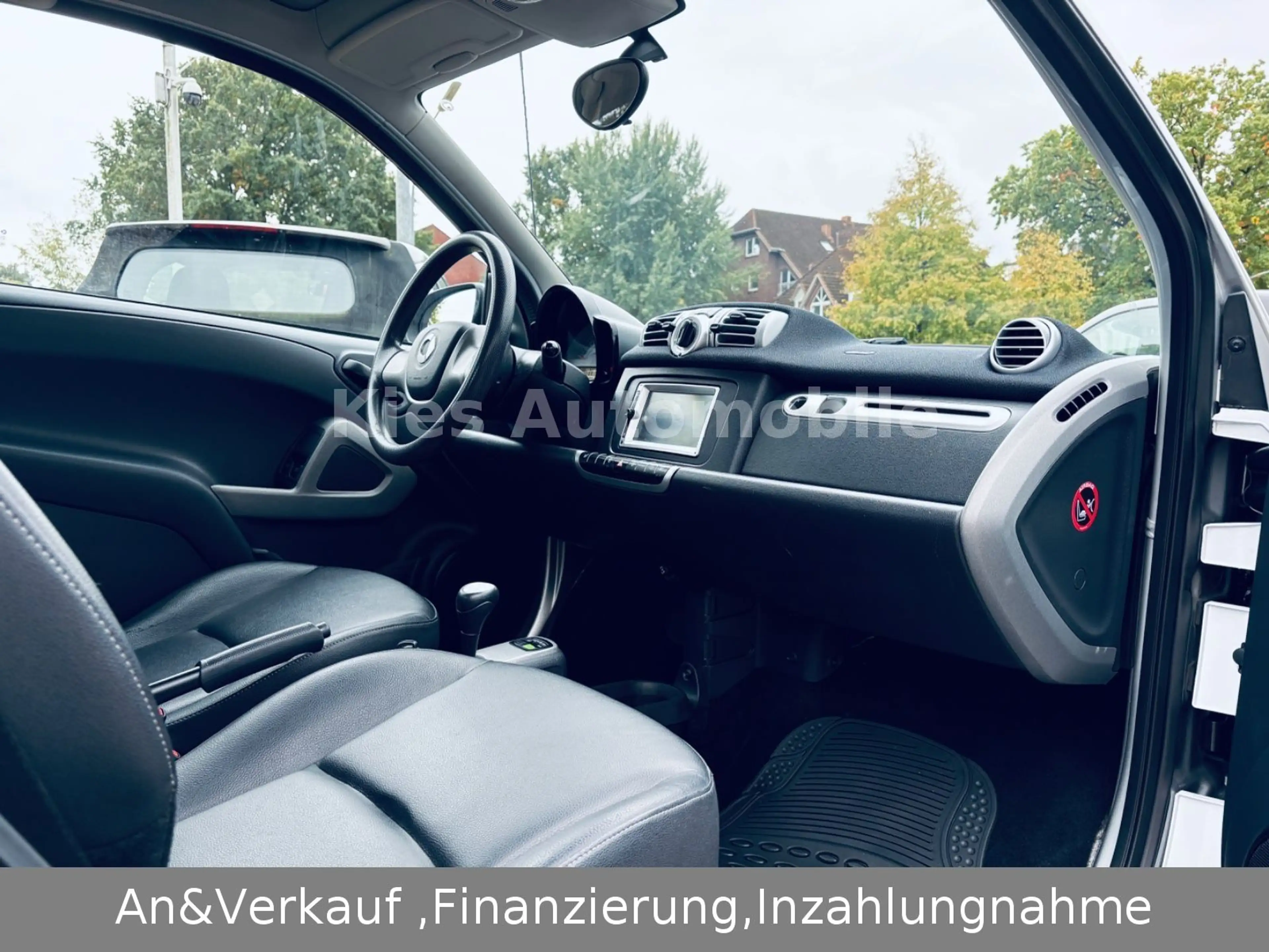 smart forTwo Passion AUTOM/SERVO/LEDER/SITZH/NAVI/ALU — photo 14