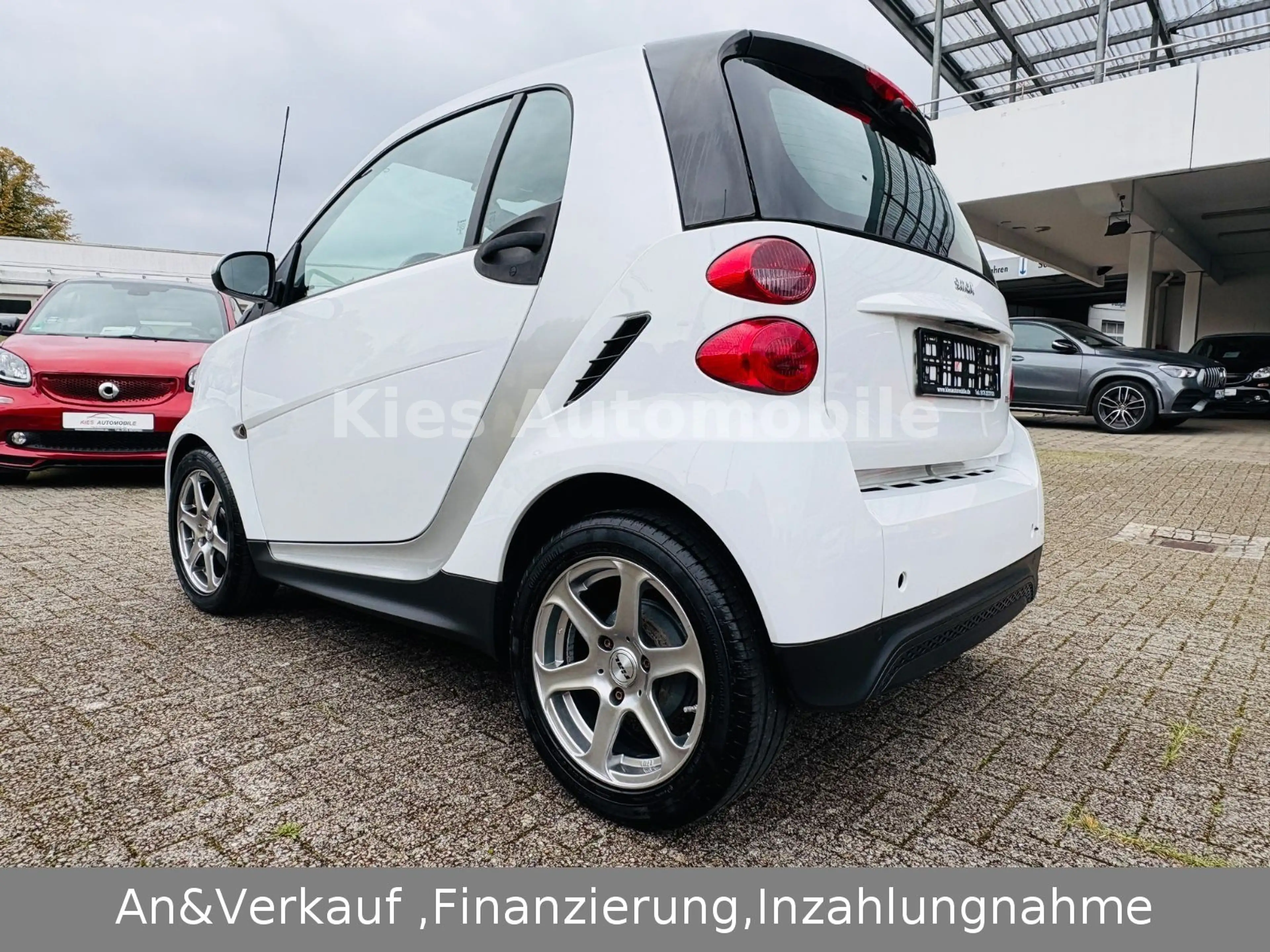 smart forTwo Passion AUTOM/SERVO/LEDER/SITZH/NAVI/ALU — photo 4