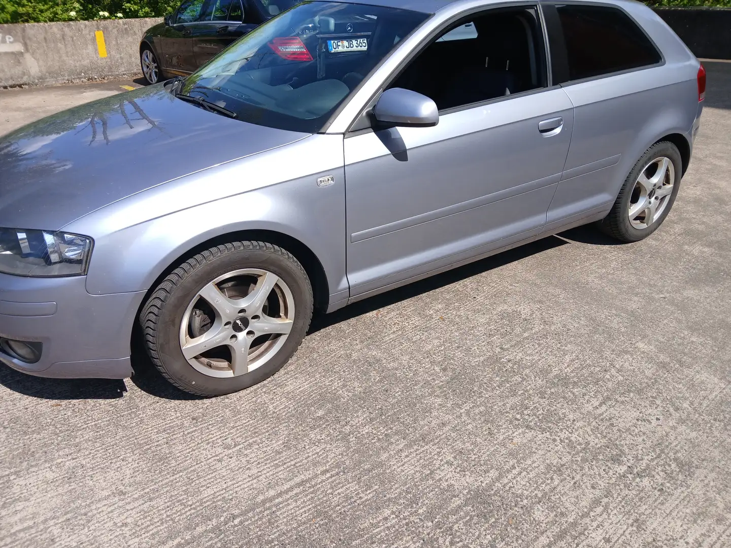Audi A3 A3 1.6 Attraction Grau - 1