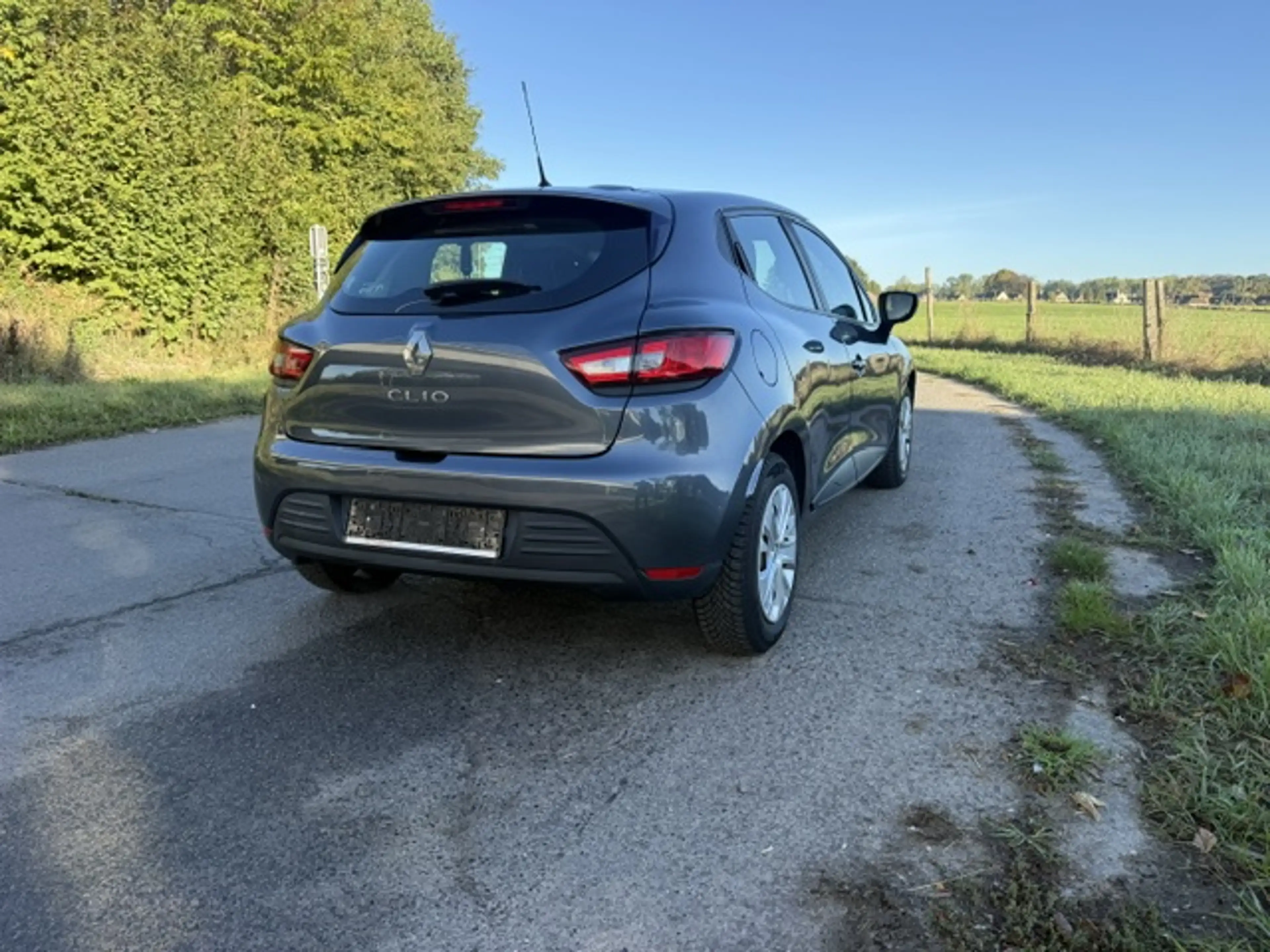 Renault Clio Clio 0.9 TCe Cool — photo 4