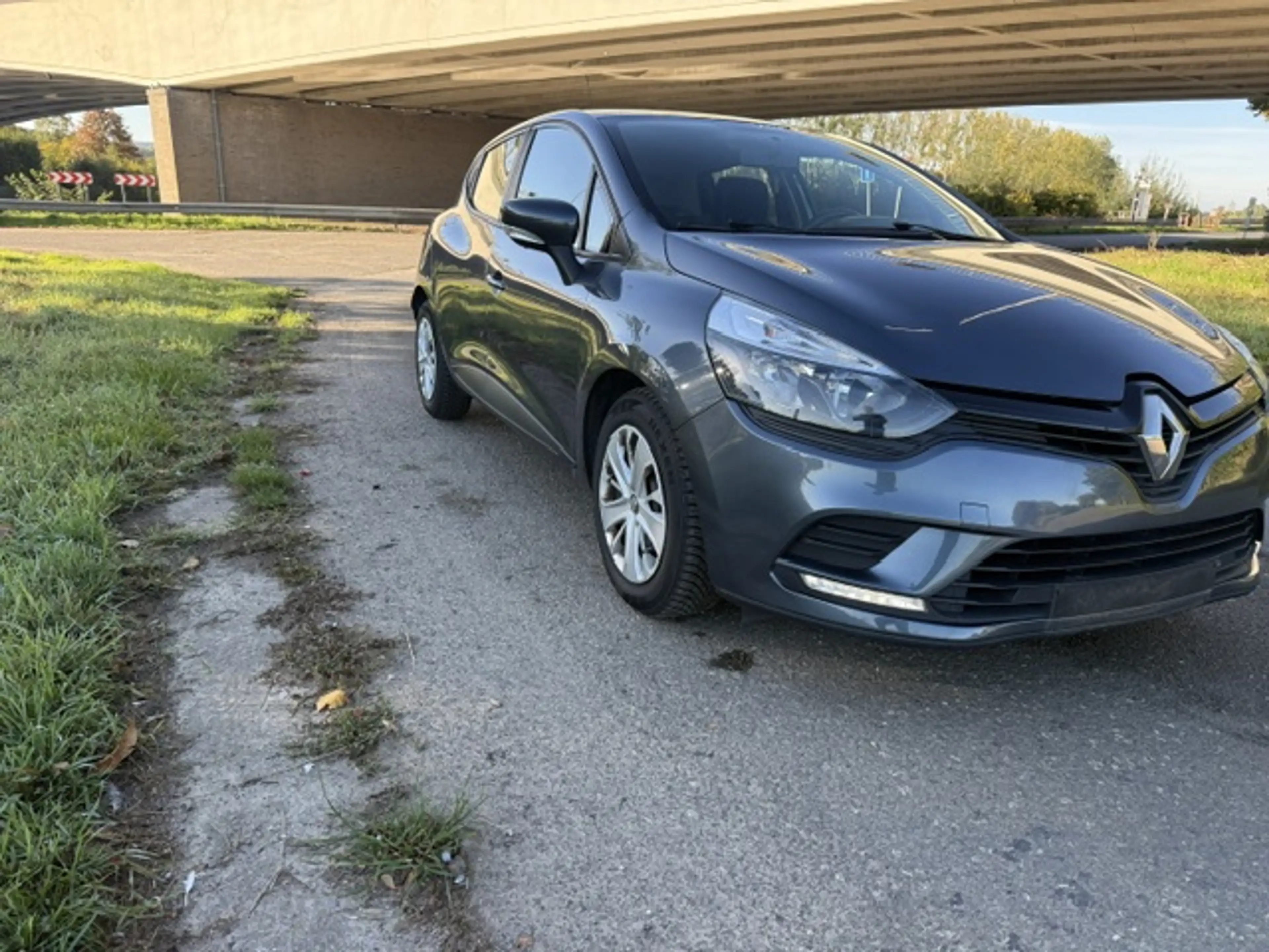 Renault Clio Clio 0.9 TCe Cool — photo 3