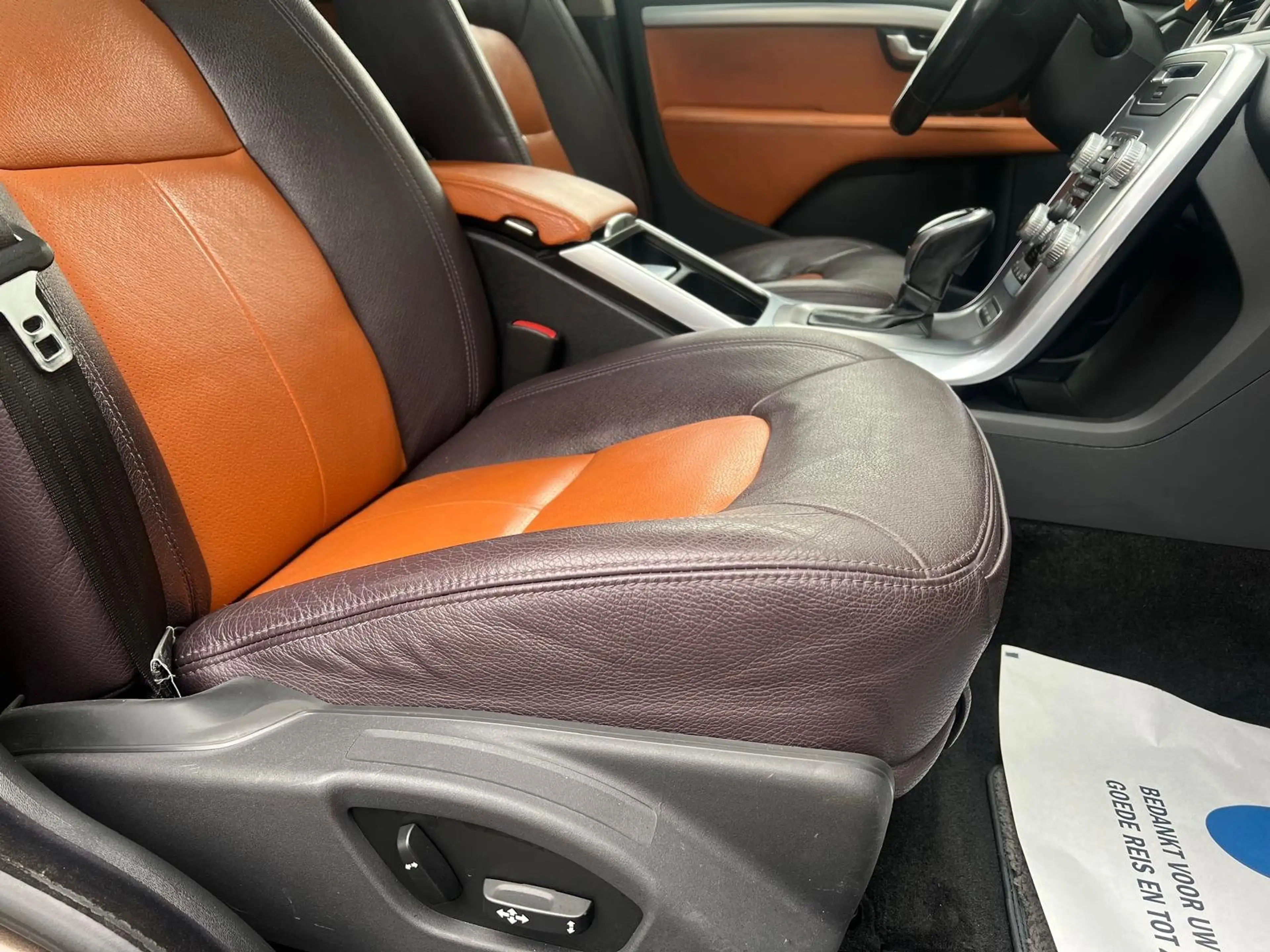 Volvo XC70 D4 Automaat- Nav-Cam- Opendak- Trekhaak- Garantie! — photo 8