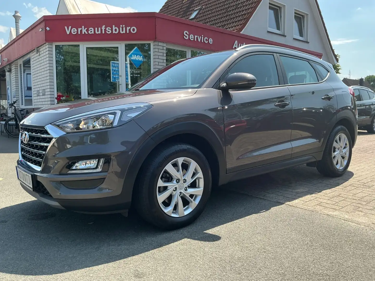 Hyundai TUCSON Passion 1.6 T-GDI SHZ CarPlay NAVI Kamera Brown - 2