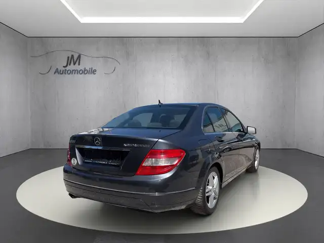 Mercedes-Benz C view 7