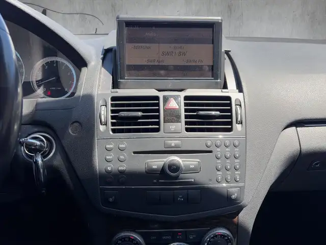Mercedes-Benz C view 13