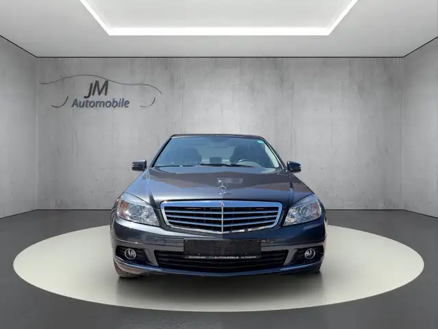 Mercedes-Benz C view 2