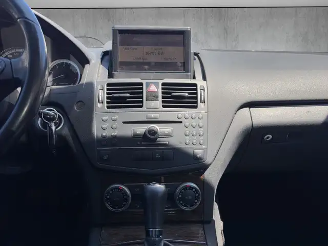 Mercedes-Benz C view 14
