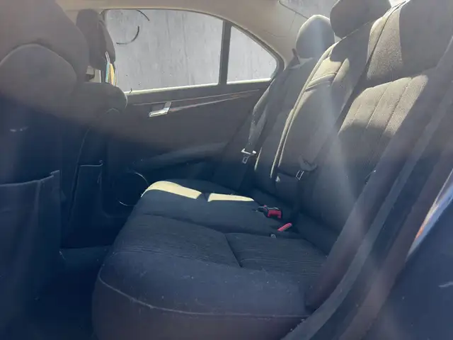 Mercedes-Benz C view 10