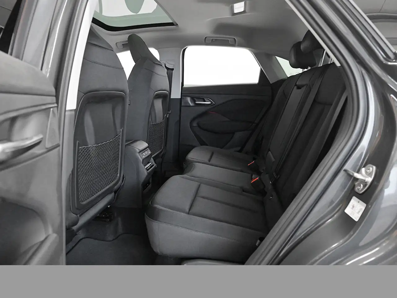 Audi Q3 Sportback advanced NEUES MODELL PANO AHK LM19 12