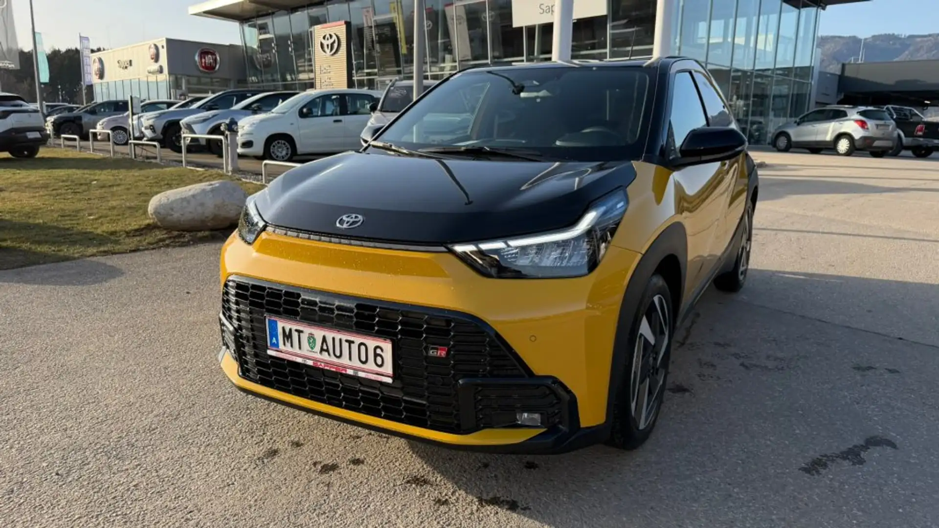 Toyota Aygo X 1,5 l GR SPORT CVT Gelb - 2