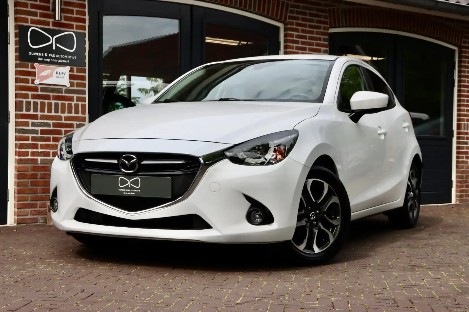 Mazda 2 1.5 Skyactiv-G GT-M | NAVIGATIE | CRUISE | 2E EIGE Bianco - 1