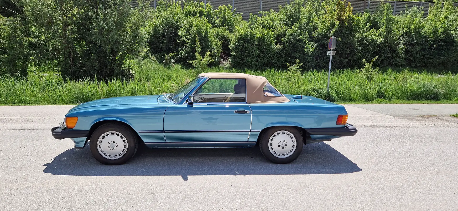 Mercedes-Benz SL 560 R 107 Grün - 2