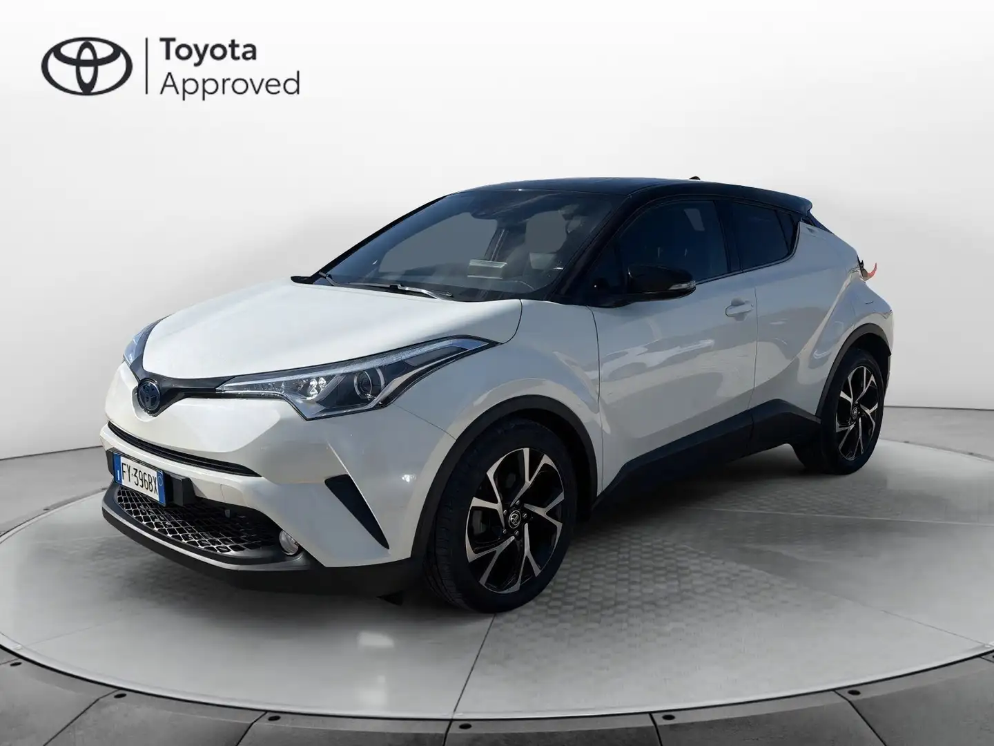 Toyota C-HR 1.8 Hybrid E-CVT Dynamic White - 1