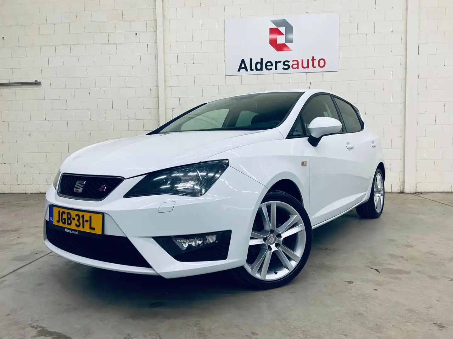 SEAT Ibiza 1.2 TSI FR 105PK Cruise Bluetooth Climate control Wit - 1