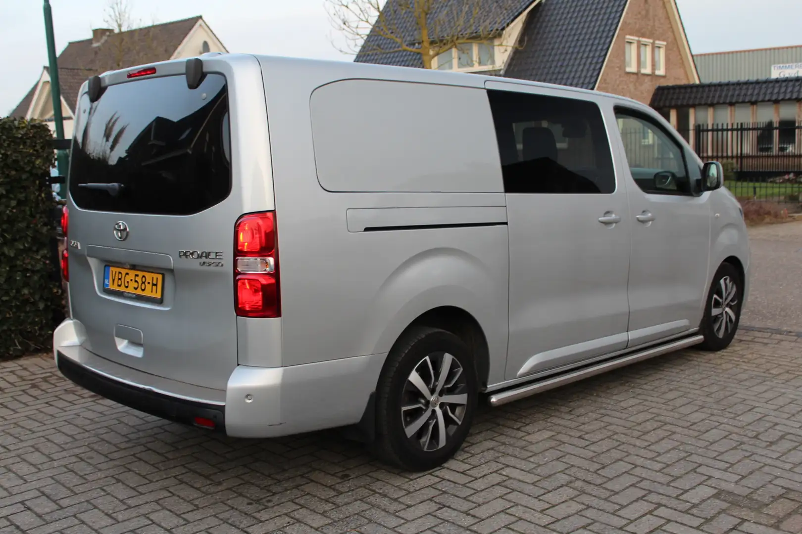 Toyota Proace Worker 2.0 D-4D 130KW E6 Aut. Dynamic Long DC Vers Silber - 2
