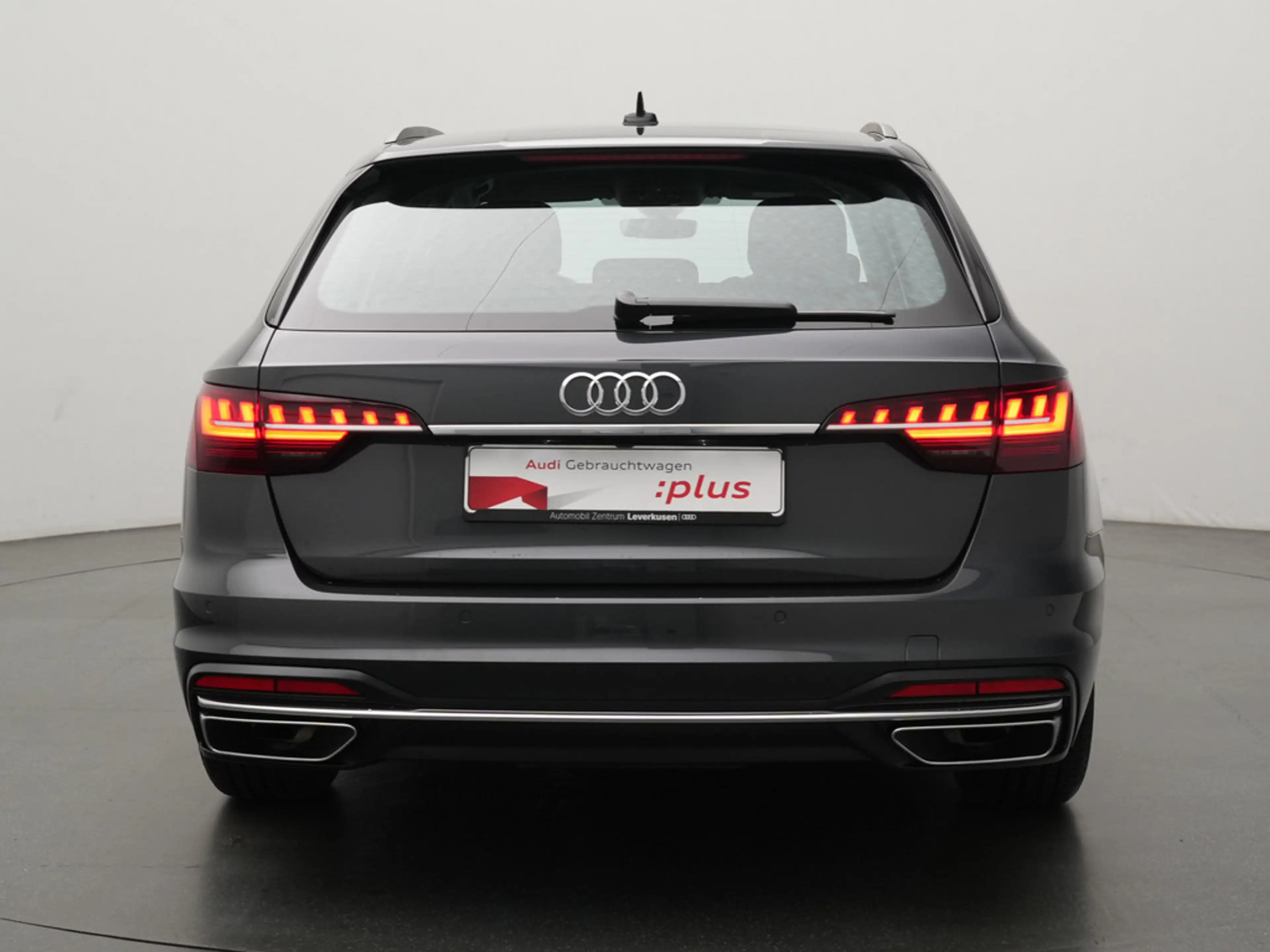 Audi A4 Avant S TRON ACC NAVI SHZ PDC KLIMA LED — photo 4