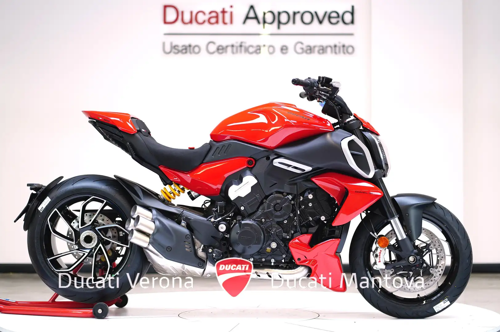 Ducati Diavel Diavel V4 nuovo da immatricolare - my 2024 Roşu - 1