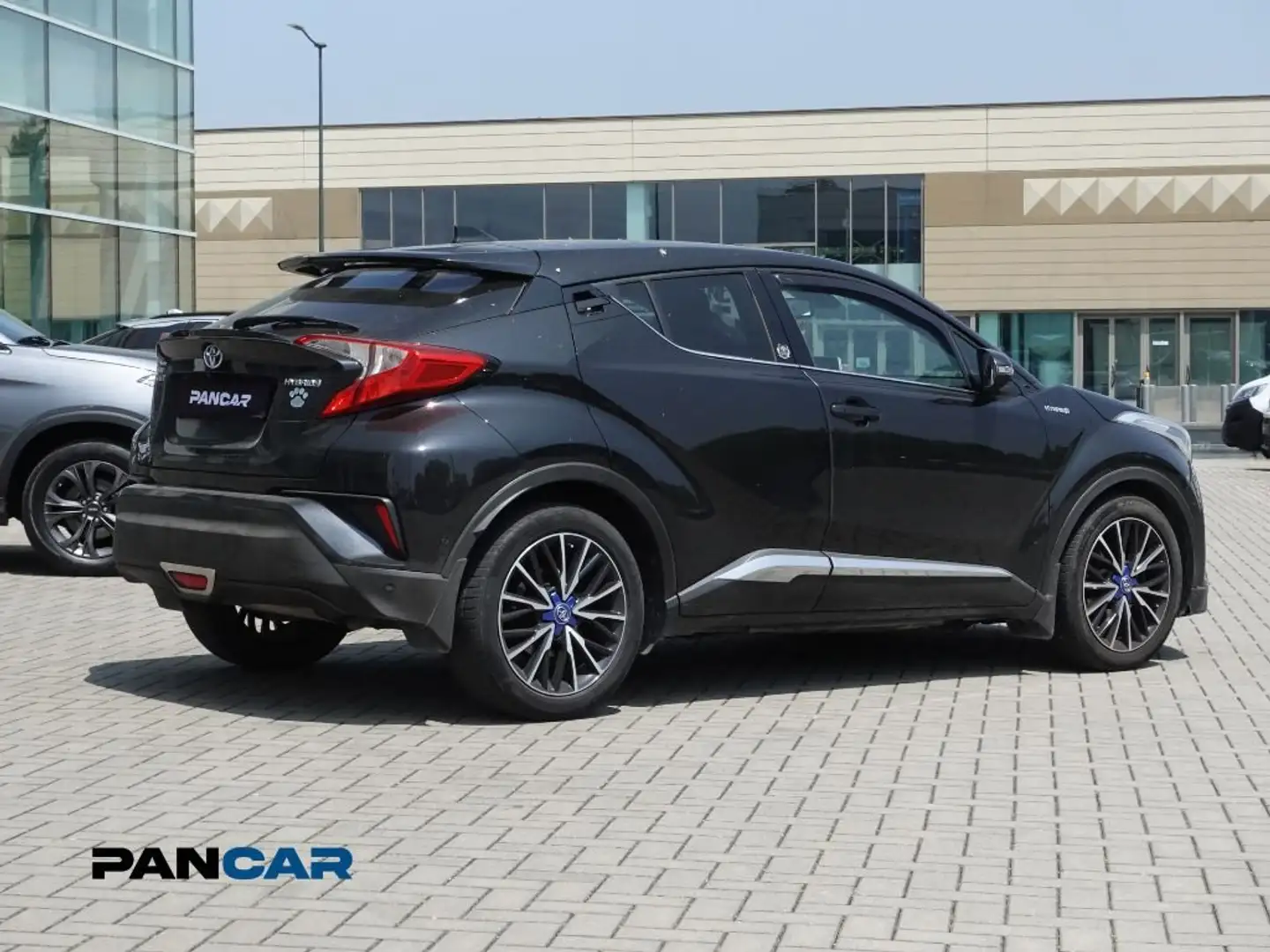 Toyota C-HR 1.8h Lounge 2wd e-cvt Noir - 2