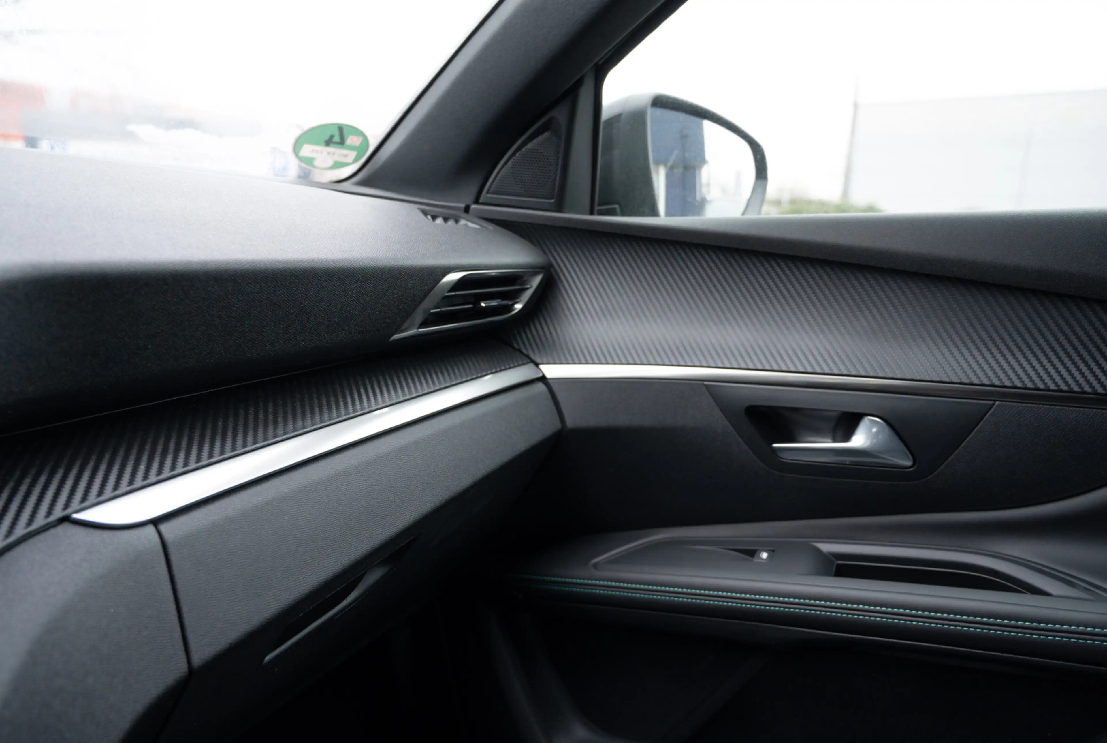 Peugeot 5008 Allure Pack BlueHDi 130 EAT8 — photo 12
