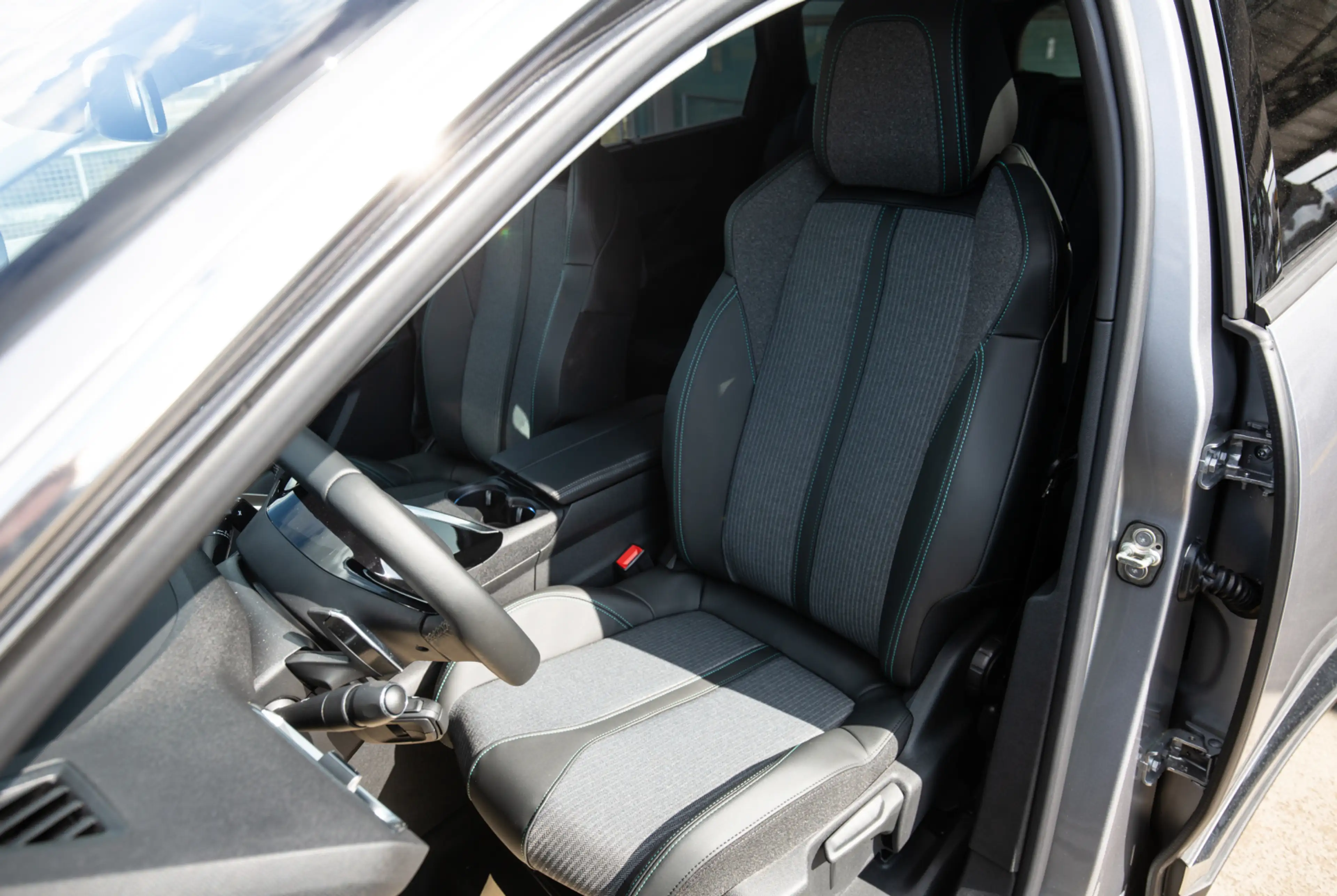 Peugeot 5008 Allure Pack BlueHDi 130 EAT8 — photo 7